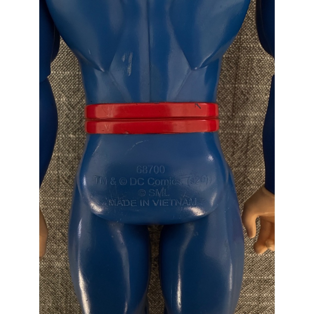 Spin Master DC Comics Superman Action Figure 12 Inch Blue Red 68700 90925BDM - Picture 5 of 9